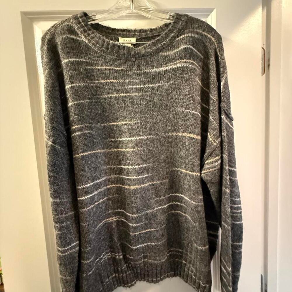 Striped grey sweater size xl NWT